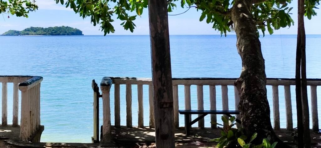 Relaxing view of the sea from Biliran, Philippines — a quiet moment to choose your own rhythm during immersion.